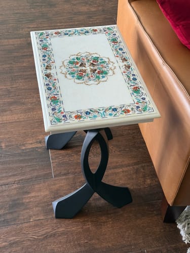 Customer photo review of 108 Curva 16" Curved Furniture Legs