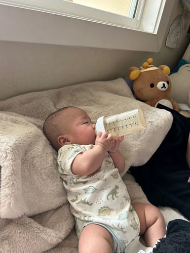 Customer photo review of Hegen Infant Bottle Set (suitable for 3 to 6 months)