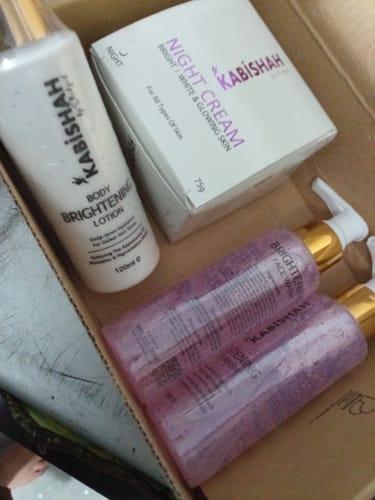 Fida H. review of LuminaBright Whitening Face Wash Double Pack: Duo Glow image 1 out of 1