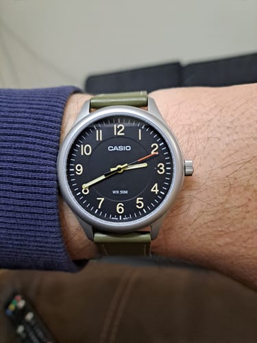 Customer photo review of Reloj Casio Análogo MTP-B160L-1B2V Acero y Cristal Mineral 39mm