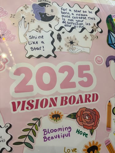 Customer photo review of 2025 Vision Board & Scrapbooking Kit