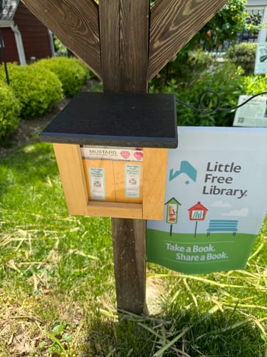 Customer photo review of Dog Treat Box