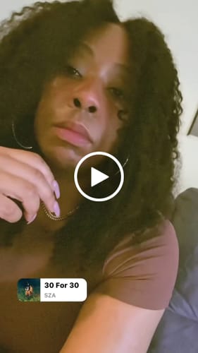 Customer video review of CurlyMe Kinky Curly Glueless Wig Wear Go 6x4 HD Lace Pre Cut Lace Closure Wig