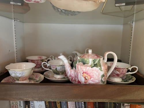 Customer photo review of Empire Peony Bone China 11-Piece Tea Set