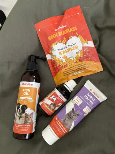 Customer photo review of Malt Paste 100g & Plus+B For Cats 50ml