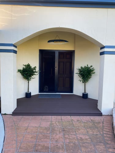 Customer photo review of Bushy Artificial Ficus Tree 140cm - Dark Trunk