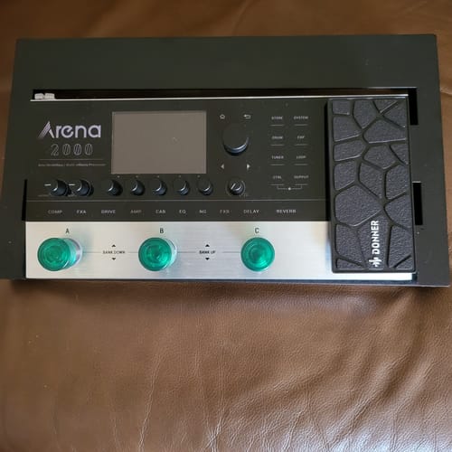 Customer photo review of Donner Arena 2000 Multi-Effect Guitar Pedal AMP Modeling