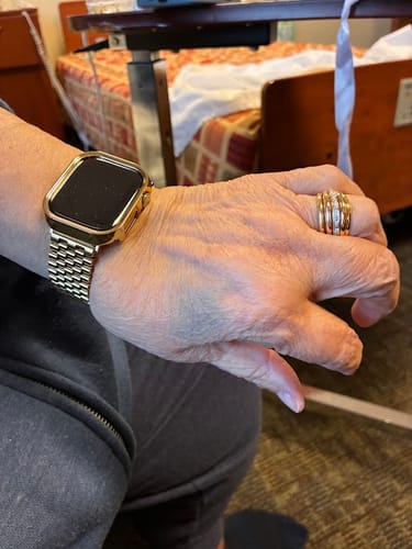 Customer photo review of Park Avenue Stainless Steel Band for the Apple Watch