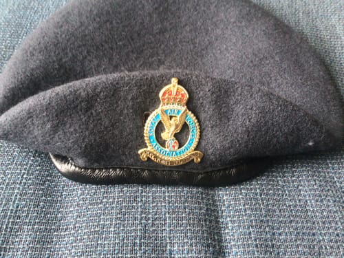 David review of RAF Association Crest (King's Crown) Cap Badge image 1 out of 1