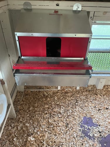 Customer photo review of Small (24") Reversible Rollout Nest Box (Up to 20 Hens)