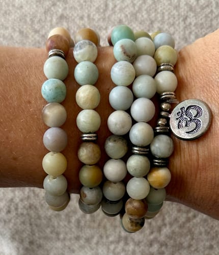 Customer photo review of AMAZONIT Mala - 108 Perlen