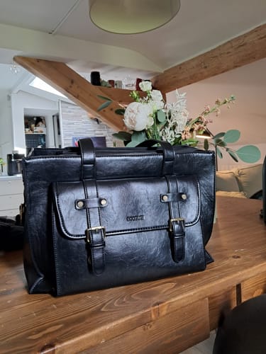 Customer photo review of Olivia's Classic PU Leather Handbag for 13-15.6 Inch Laptop Tote