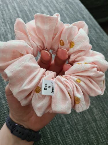 Customer photo review of DAISY - Printed Scrunchie