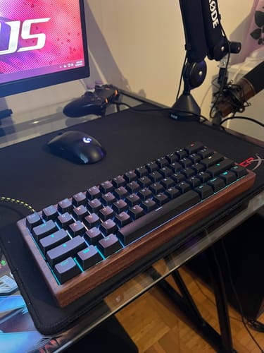 Customer photo review of American Black Walnut 60% Keyboard Case