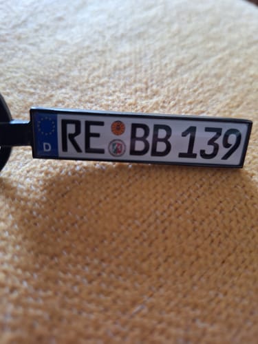 Customer photo review of Kennzeichen Schlüsselanhänger Mini Nummernschild Metall