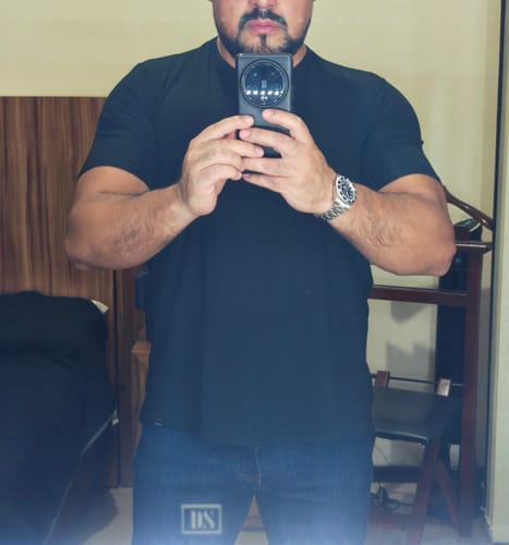 Customer photo review of Playera de Bambú Cuello Redondo Hombre