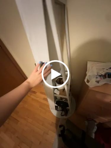 Customer video review of Ολόσωμος Καθρέφτης Κρεβατοκάμαρας Μακιγιάζ Ντουλάπι Κοσμημάτων Ντουλάπι με Περιστρεφόμενο Καθρέφτη Αποθήκευση κοσμημάτων JB-C62W