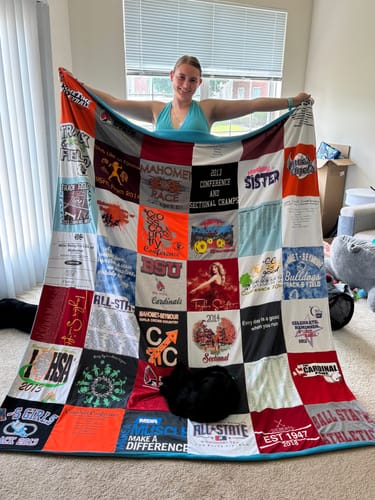 Lauren W. review of Premium T Shirt Quilt image 1 out of 1