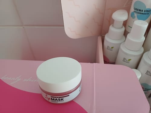 Customer photo review of Ultra Lip Mask