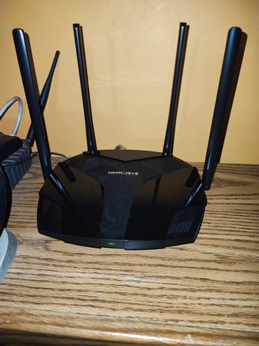 Customer photo review of Router Mercusys MR80X AX3000 Wi-Fi 6 Doble Banda con 4 Antenas