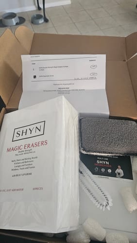 Customer photo review of SHYN Double Strength Magic Erasers 10 Pack