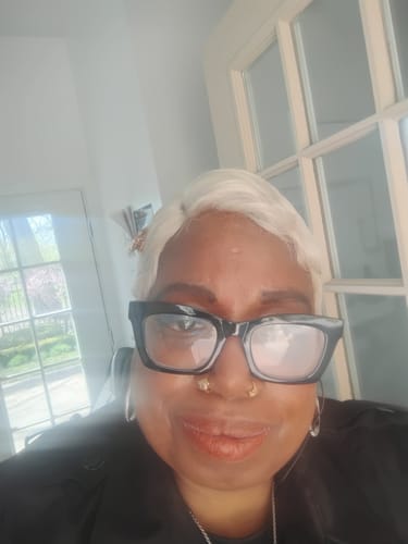 Customer photo review of Motown Tress Curved C-Deep Lace Part Wig - DP.TAYLOR