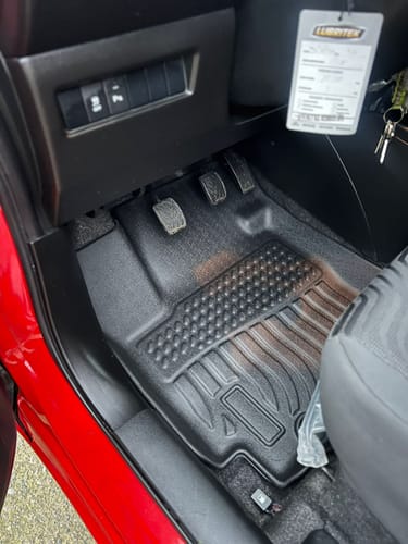 Customer photo review of Pisos Calce Perfecto Suzuki Swift años 2019 al 2025