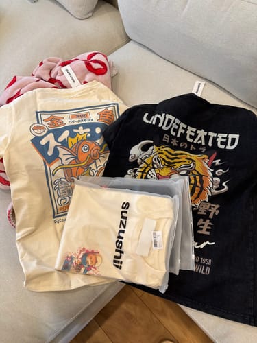 Customer photo review of Undefeated Vintage T-Shirt