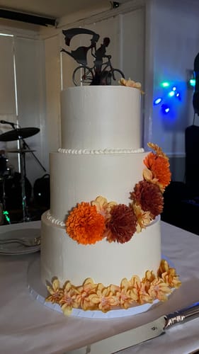 Customer photo review of 3 Tier White Wedding Cake