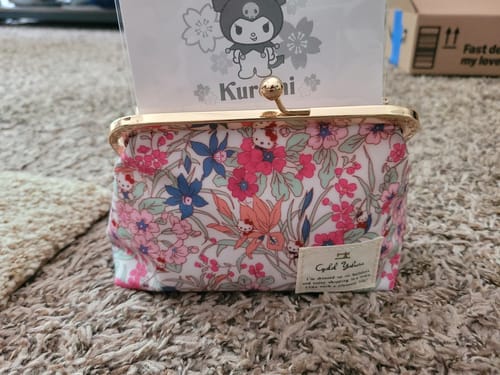 Customer photo review of Sanrio x Liberty Fabrics Kiss-Lock Floral Frame Pouch - Limited Edition