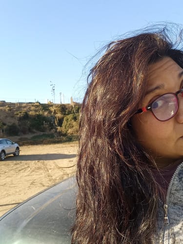 Reseña con foto de un cliente sobre Henna Jamila Hair - Cobrizo Natural y Duradero 👩🏼🦰