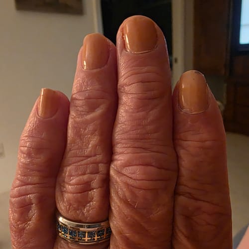 Customer photo review of Nail Polish Top Coat