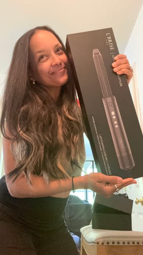 Customer photo review of Model 2 | World's Longest Coanda Air Styler (Power Base + 1.25 Inch Long Barrel)