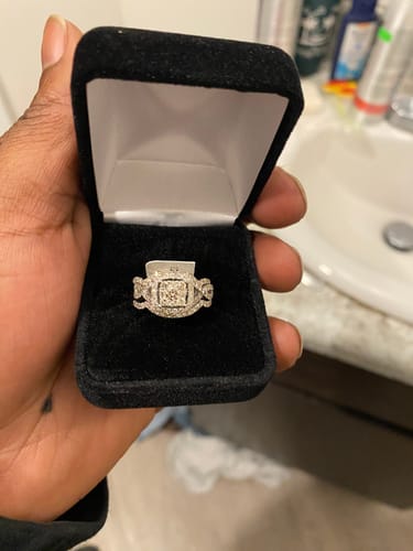 Customer photo review of 10K WHITE GOLD 1.50 CARAT WOMENS REAL DIAMOND ENGAGEMENT RING WEDDING BANDS SET