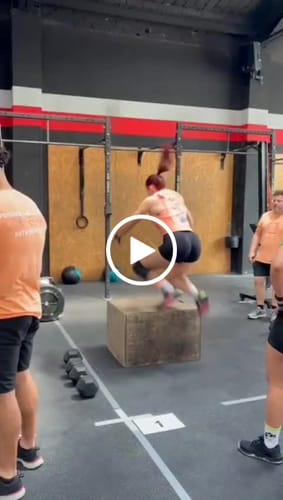 Customer video review of DEATH IN THE BOX - MUJER