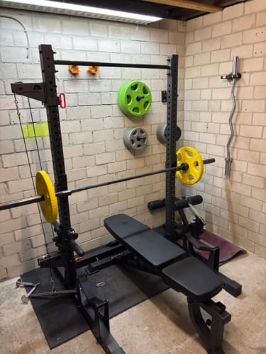 Customer photo review of R7 Squat Rack