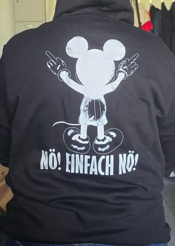 Customer photo review of NÖ EINFACH NÖ MAUS Rückendruck | Premium Hoodie Unisex