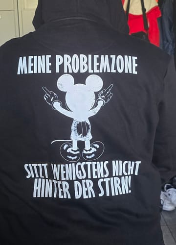 Customer photo review of PROBLEMZONE MAUS Rückendruck | Premium Hoodie Unisex