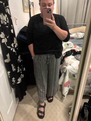 Rachel W. review of Island Pant | Monochrome Border image 1 out of 1