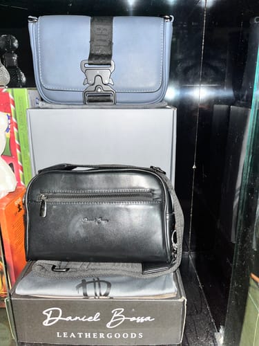 Iván Armando M. review of Crossbody Monclova • Oxford image 1 out of 1