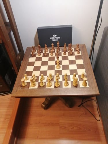 Customer photo review of Ajedrez de Madera Set Nogal De Lujo