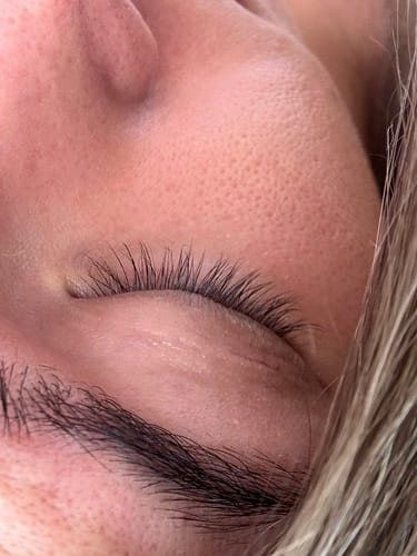 Customer photo review of Lash Growth Serum