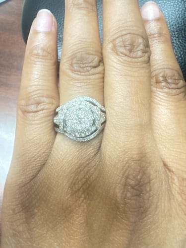 Customer photo review of 10K WHITE GOLD 1.50 CARAT WOMENS REAL DIAMOND ENGAGEMENT RING WEDDING BAND SET