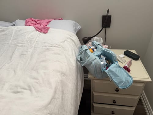 Customer photo review of Zora Spacesaver 4-in-1 Puffy Multi-Functional Toiletry Bag