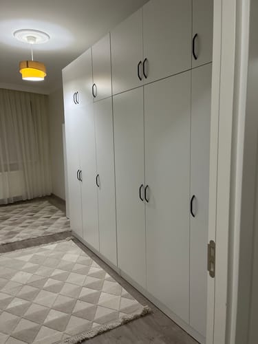 Customer photo review of Rani BA104 Yüklük 6 Kapaklı 10 Raflı Yatak Yorgan Yastık Saklama Dolabı Beyaz
