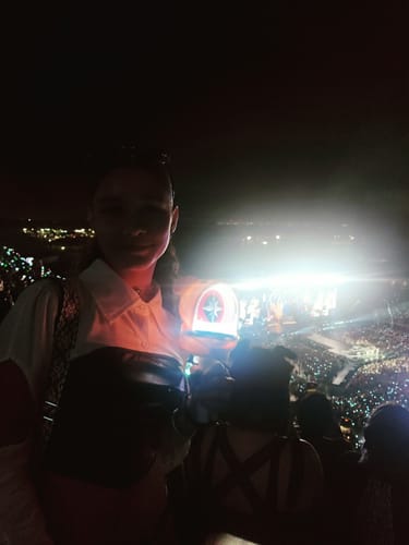 Customer photo review of STRAY KIDS - OFFICIAL LIGHT STICK VER.2