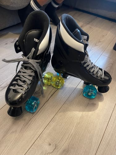 Customer photo review of Ventro Turbo Pro Quad Roller Skates