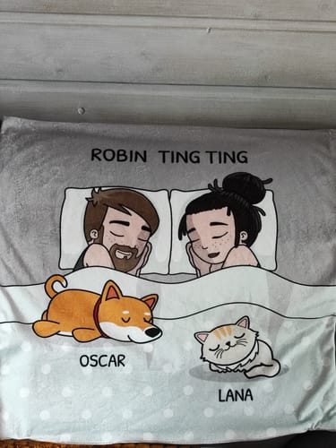 Customer photo review of Câlins avec nos amis à poils - Coussin personnalisé