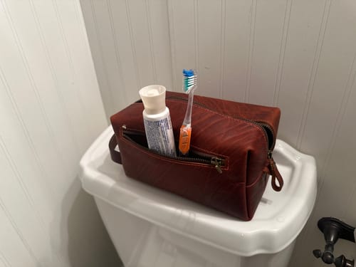 Customer photo review of Bison Deluxe Leather Dopp Bag With Zipper