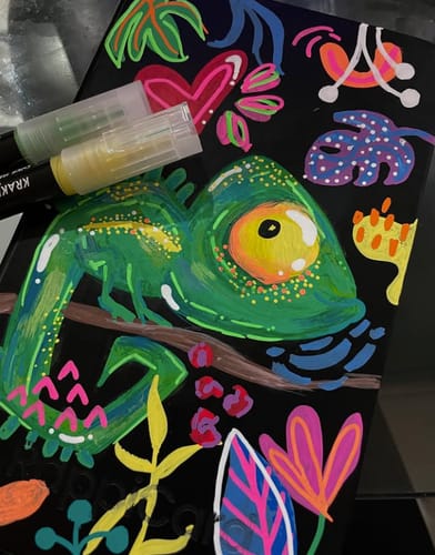 Customer photo review of Snkr Markers - Set 5 Fluorescentes